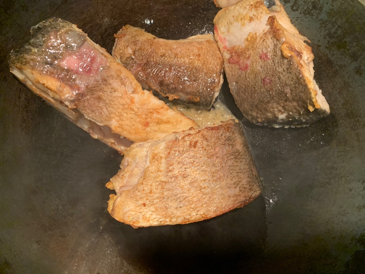 查干湖的鱼必须铁锅炖