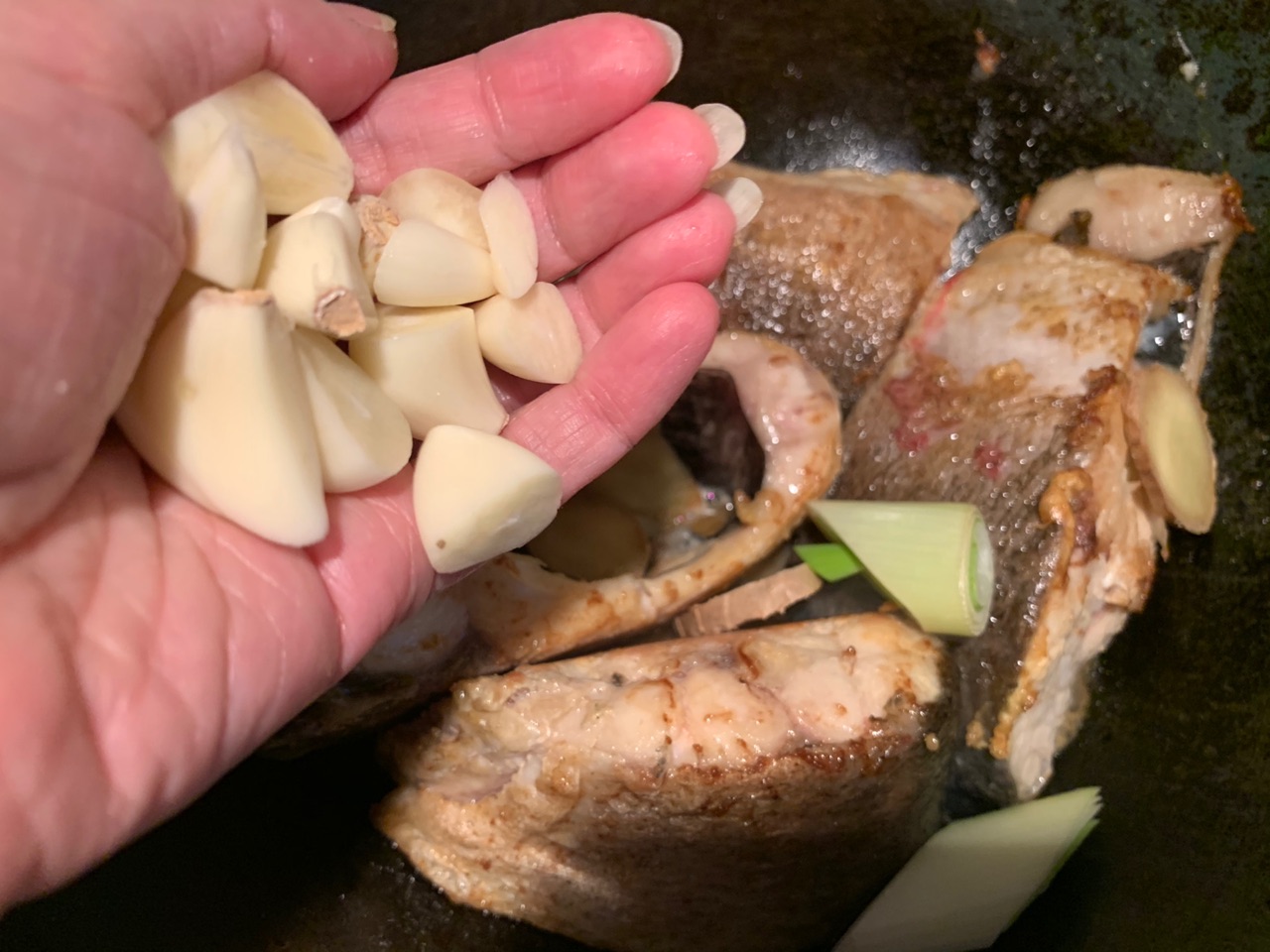 查干湖的鱼必须铁锅炖