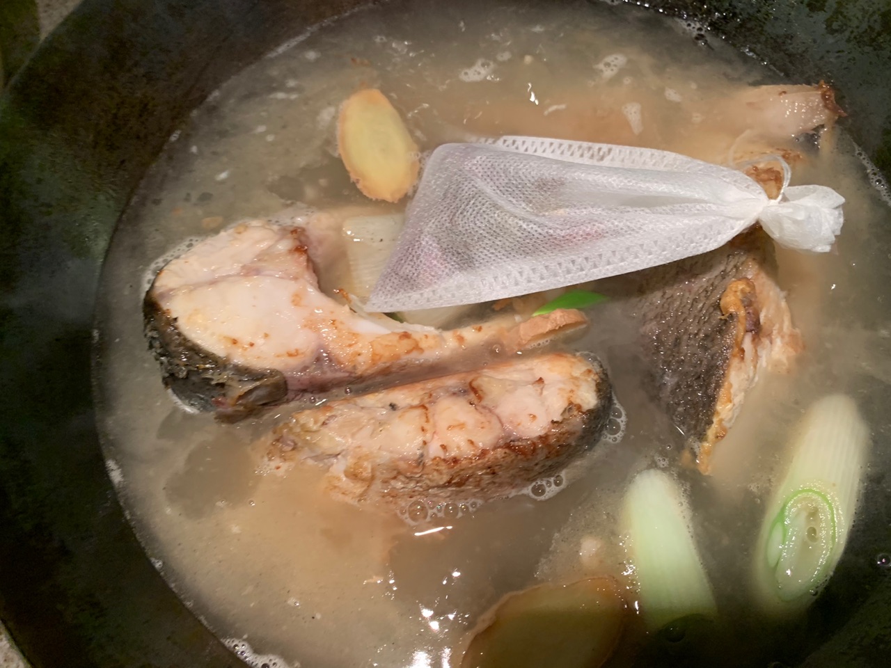 查干湖的鱼必须铁锅炖
