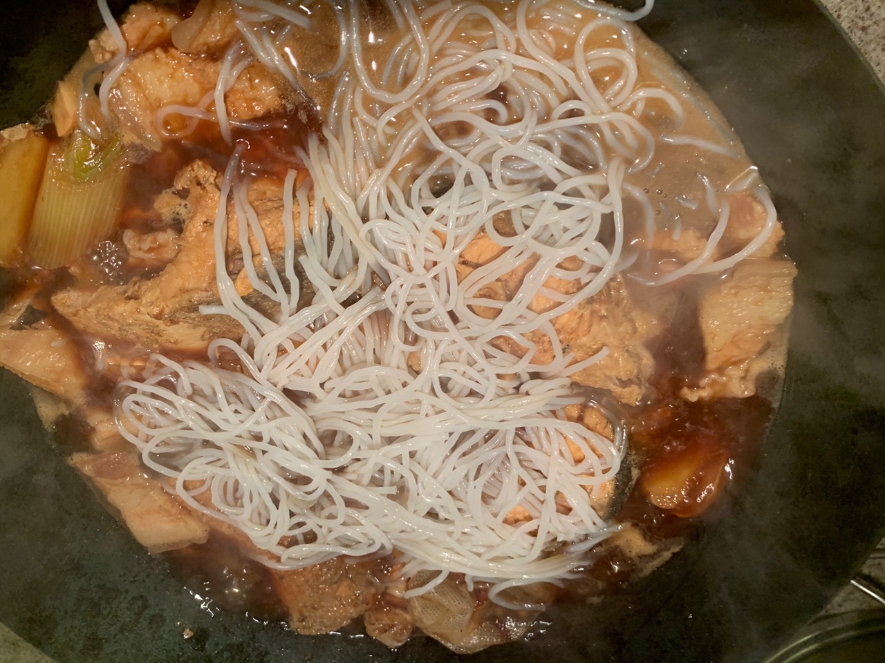 查干湖的鱼必须铁锅炖