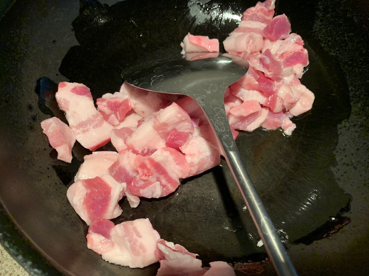 查干湖的鱼必须铁锅炖