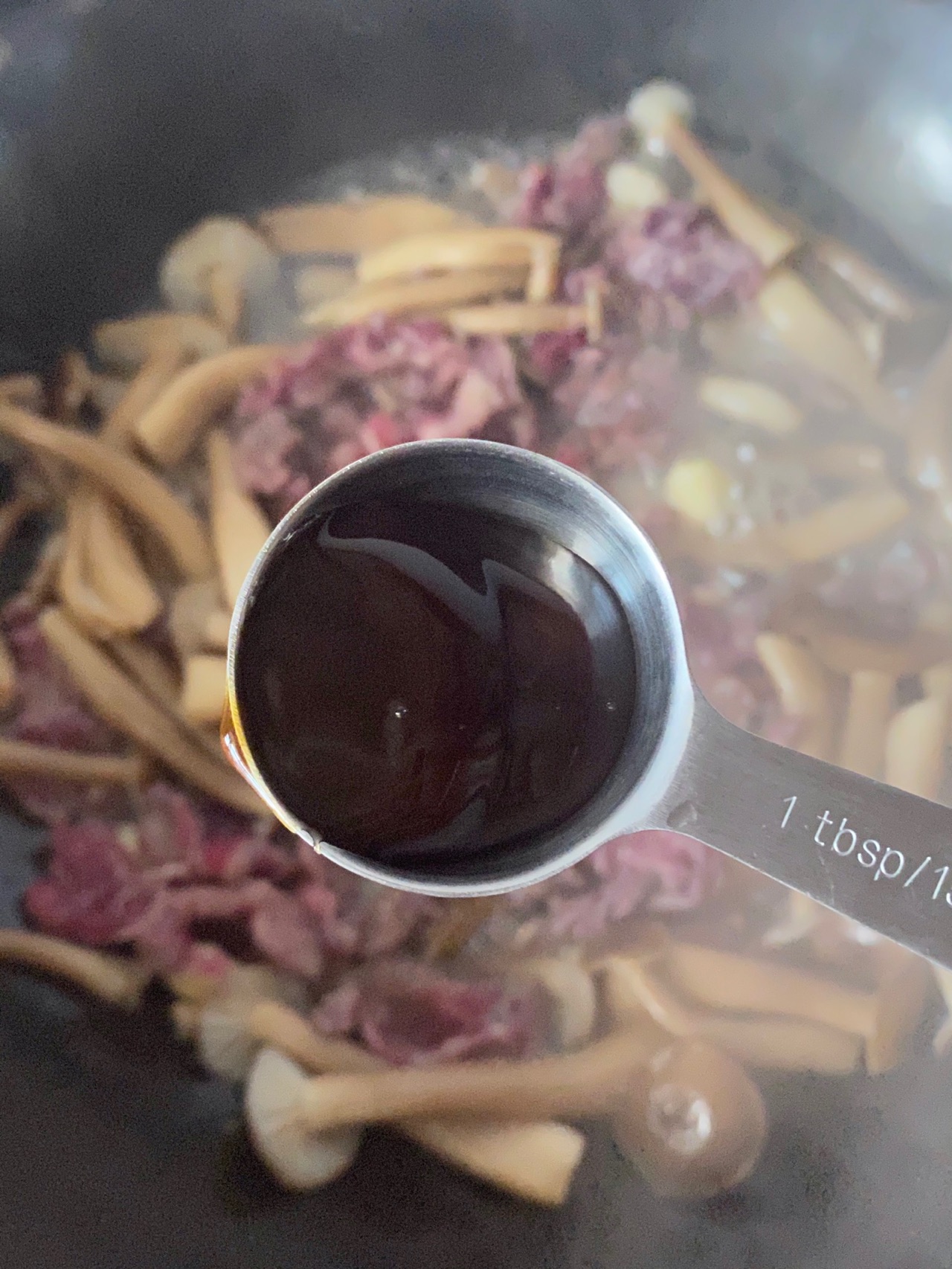 茶树菇炒肥牛