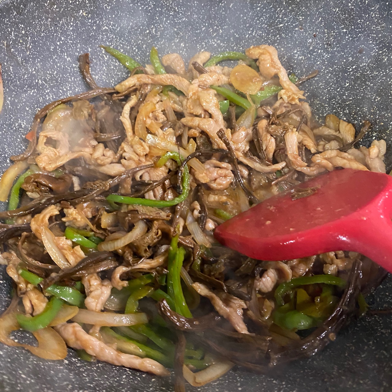 茶树菇炒肉丝