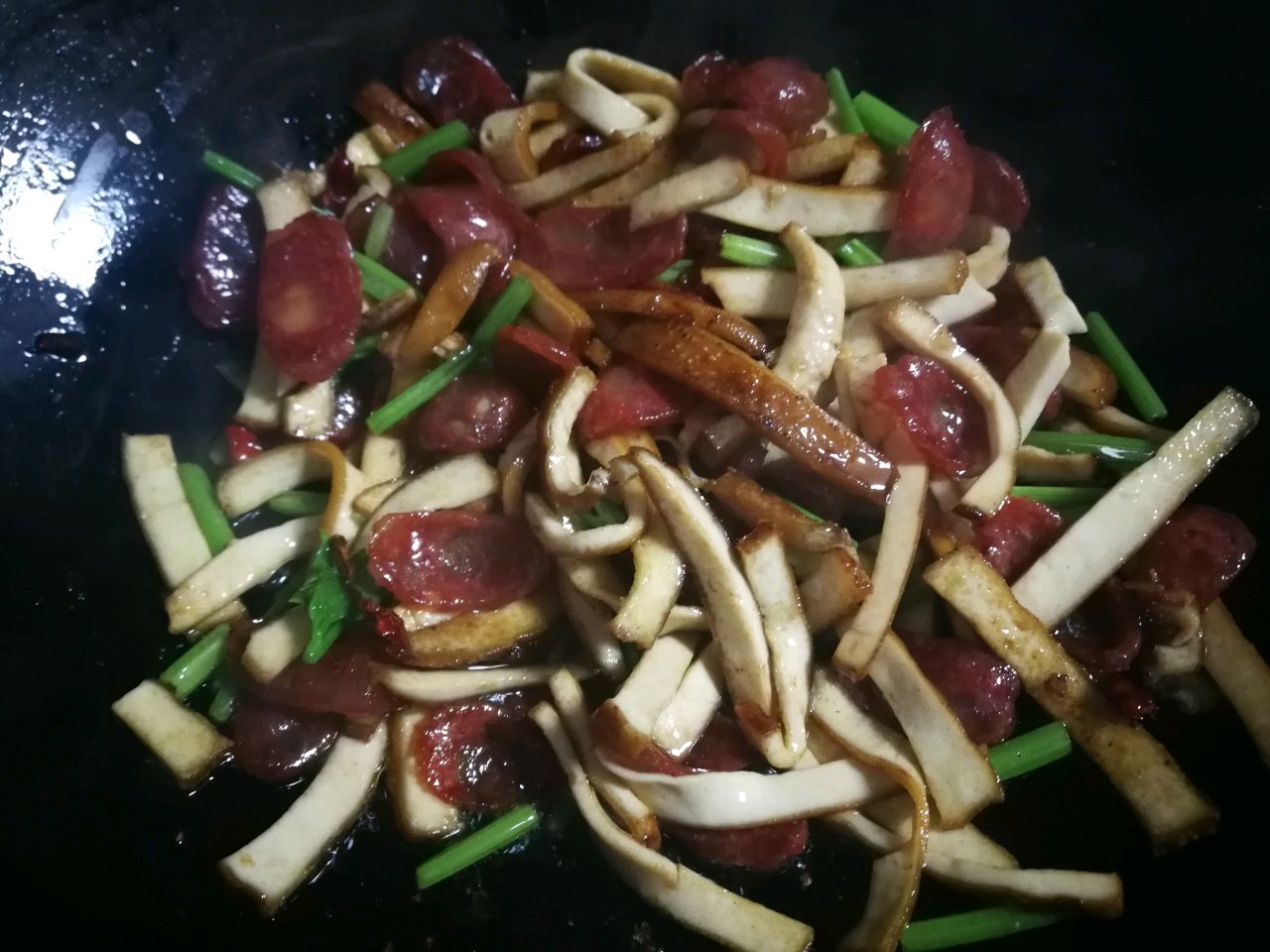 柴火香干炒香肠