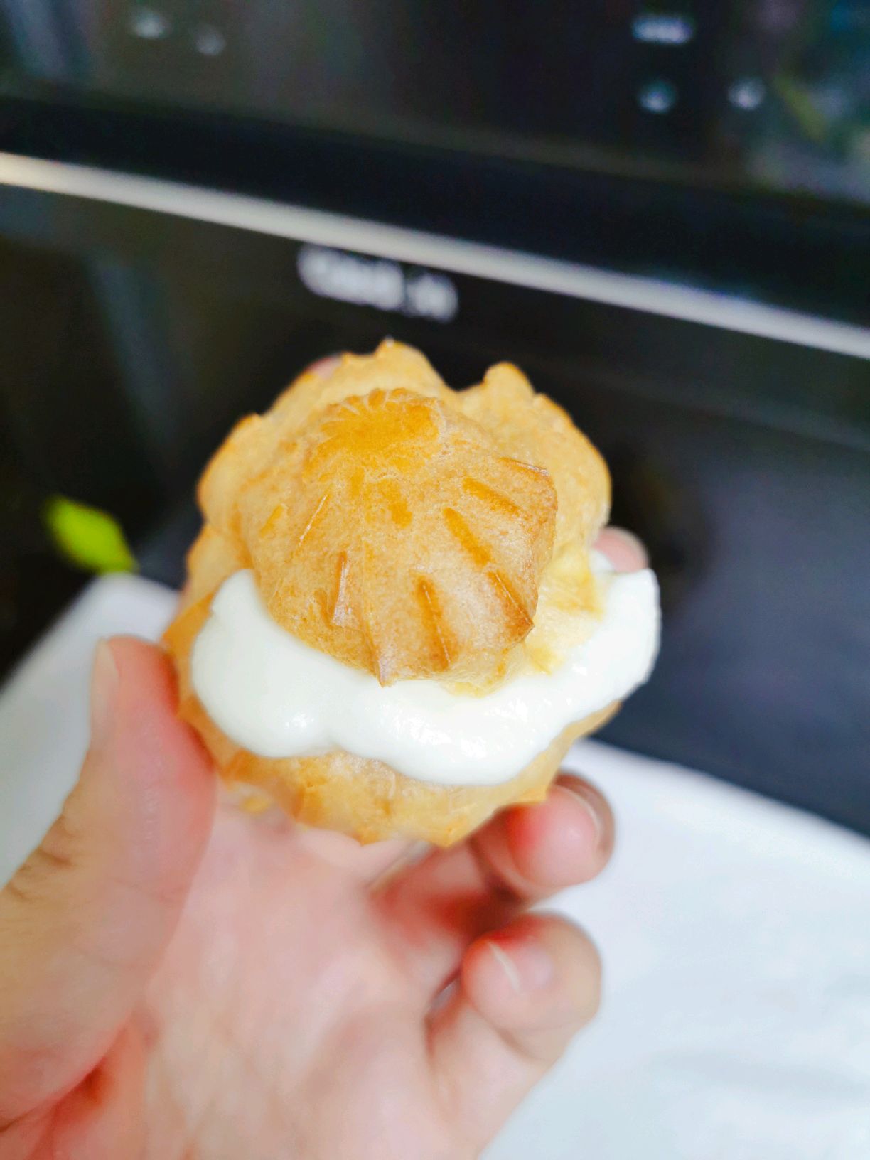 馋哭隔壁小孩奶油泡芙