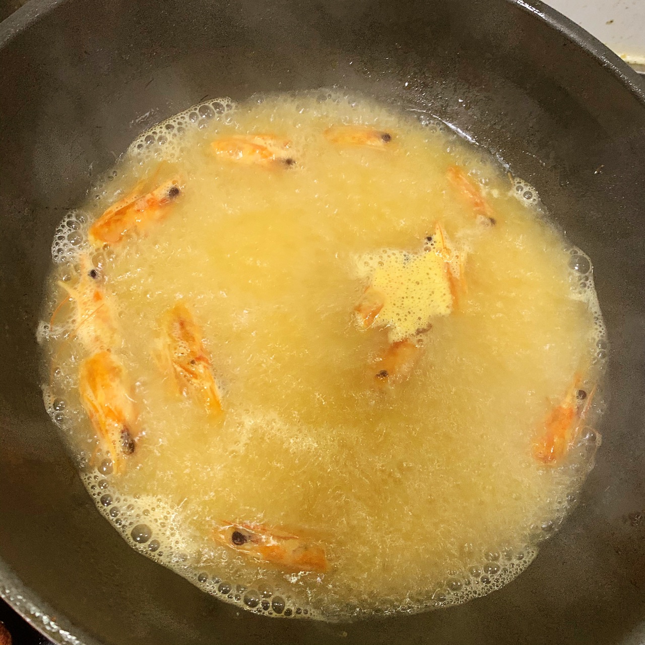 馋哭小孩儿的鲜虾豆腐煲