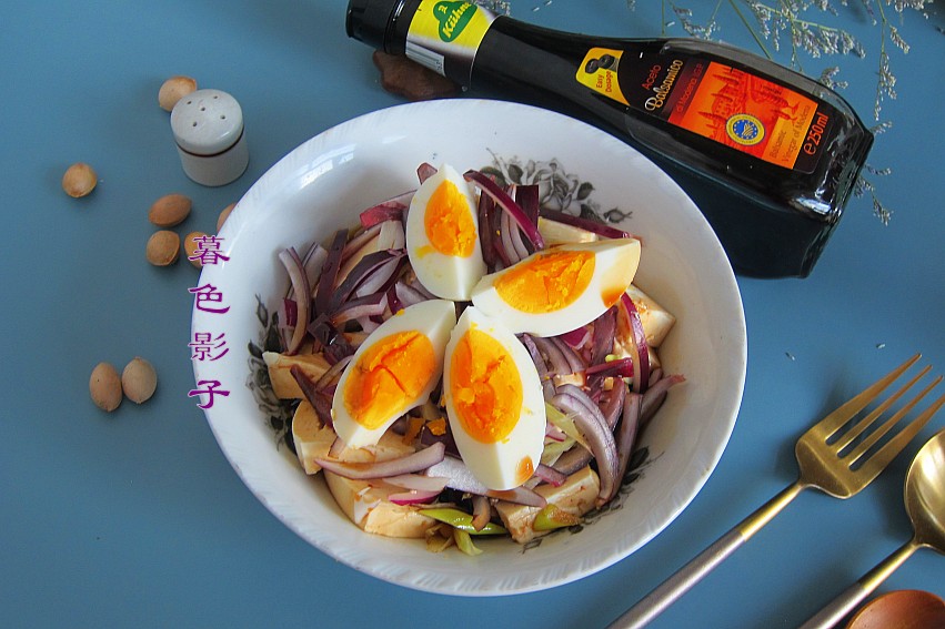 常吃美容护肤，香醋蔬菜拌豆腐
