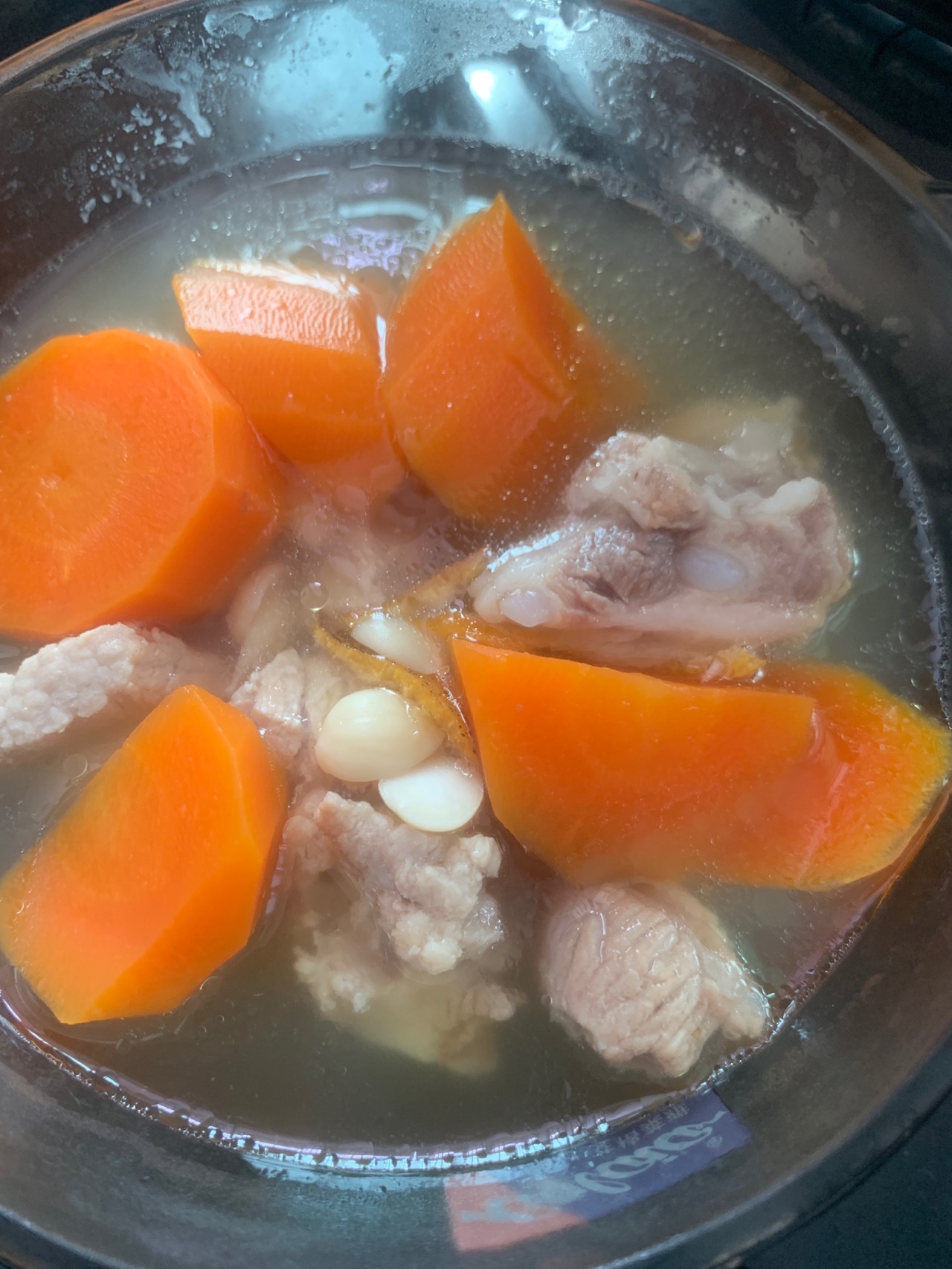 长高高食谱之青红萝卜排骨汤