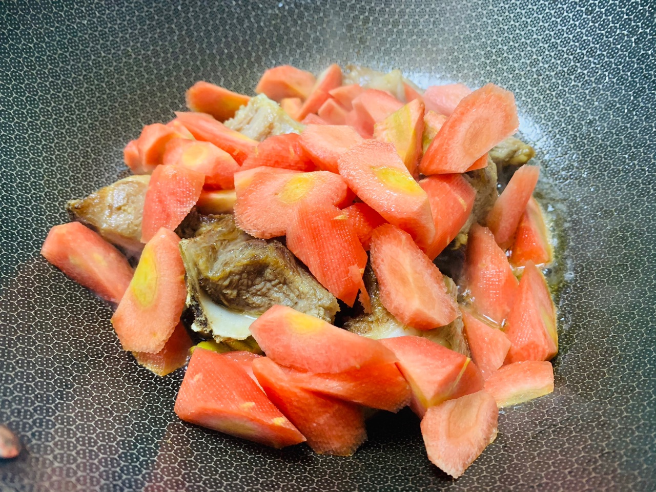 长肉神器之龙骨烧胡萝卜