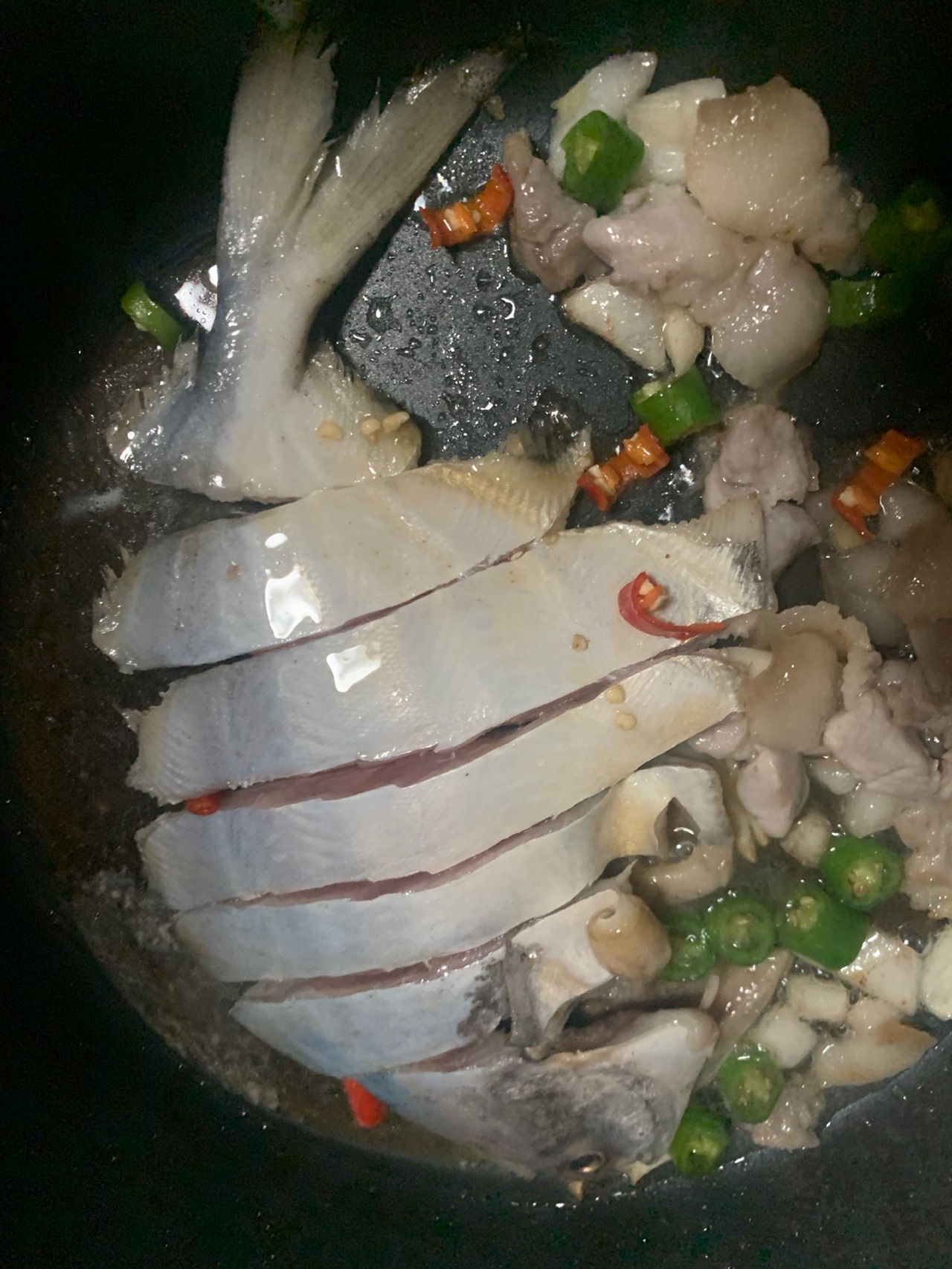 鲳鱼炖年糕