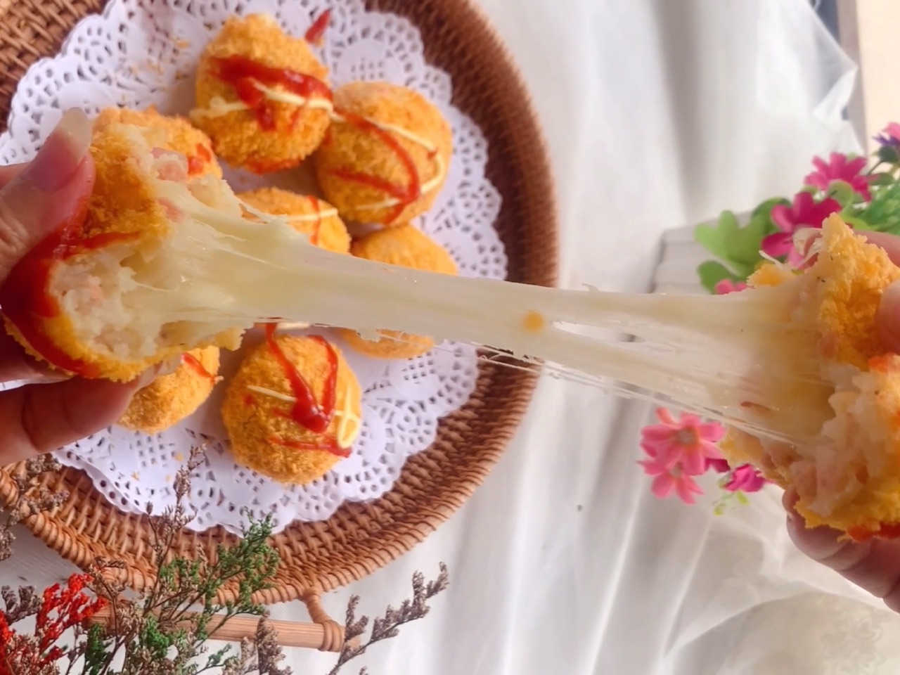 超长拉丝的芝士土豆球