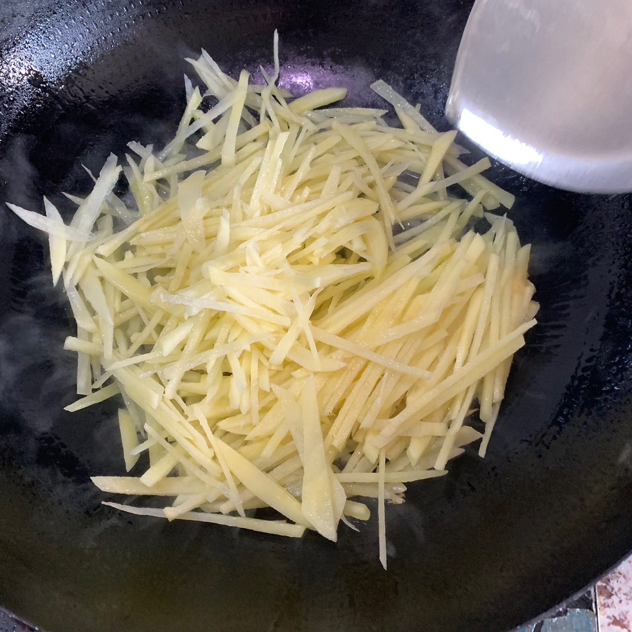 超好吃的鸭蛋土豆丝