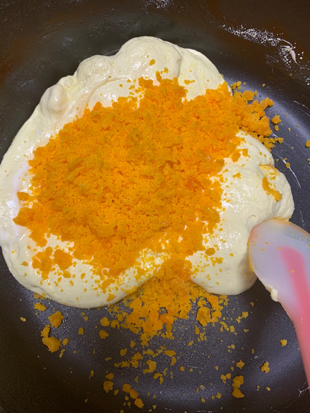 超好吃咸蛋黄肉松雪花酥