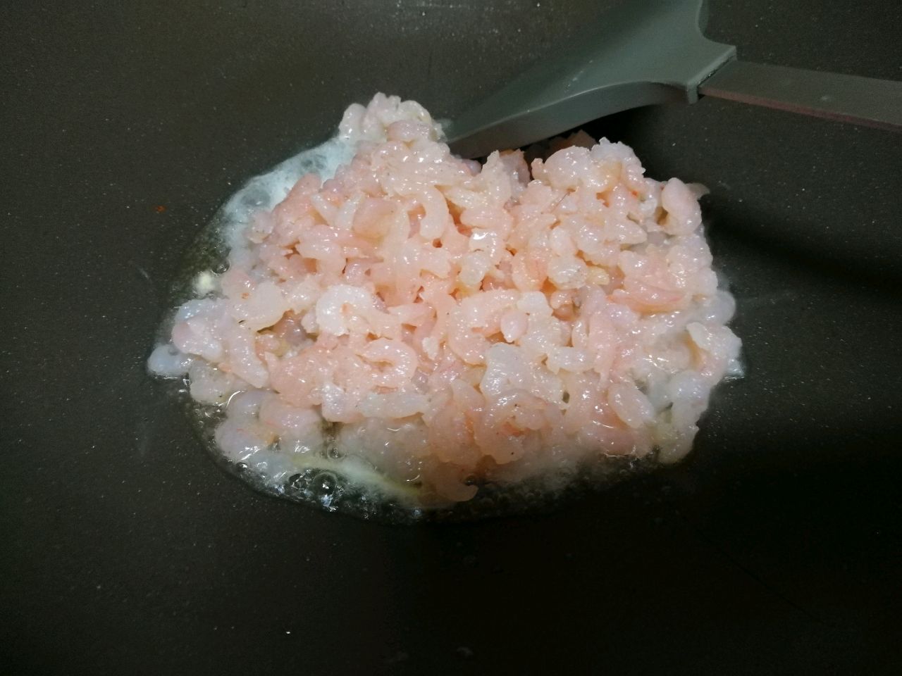 炒河虾仁