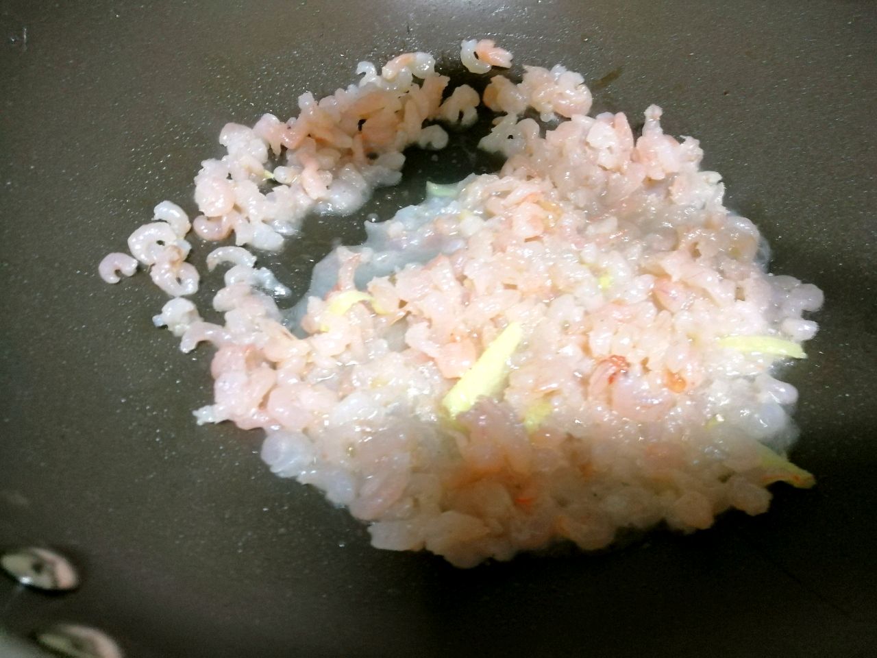 炒河虾仁