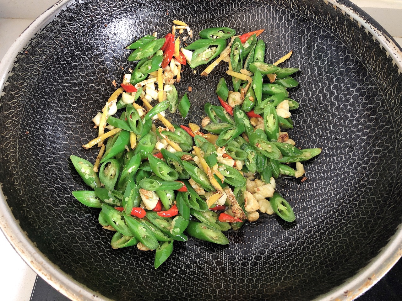 超级脆口的辣爆鸭珍