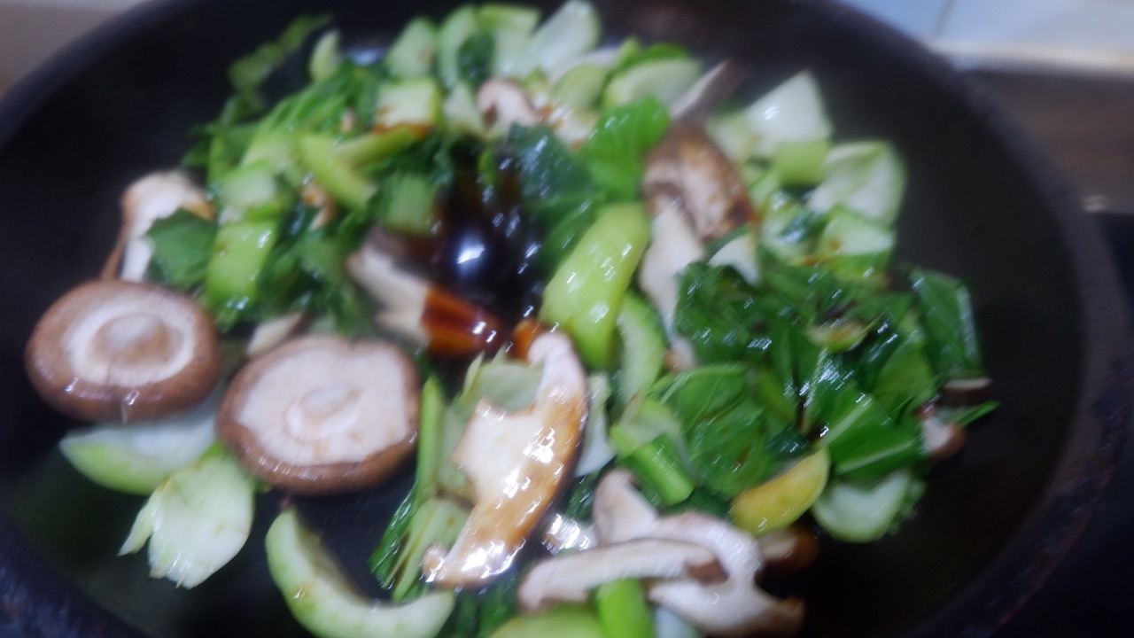 超级简单的蚝油香菇油菜