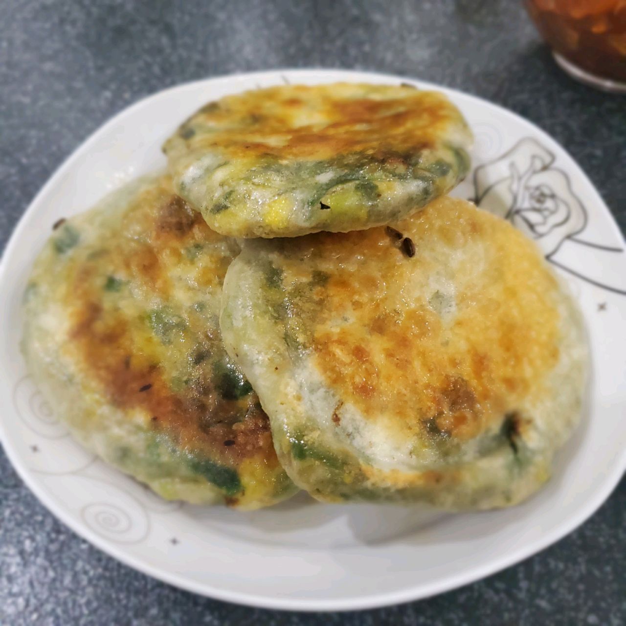 超级简单的韭菜盒子
