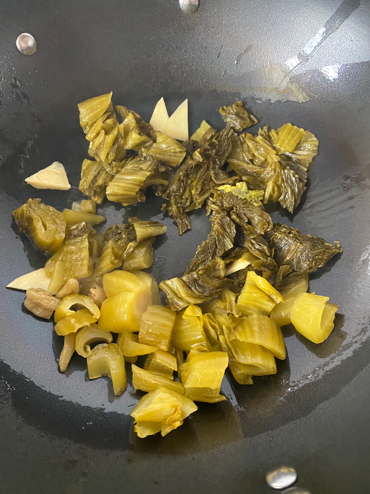 超级开胃的酸菜牛肉面