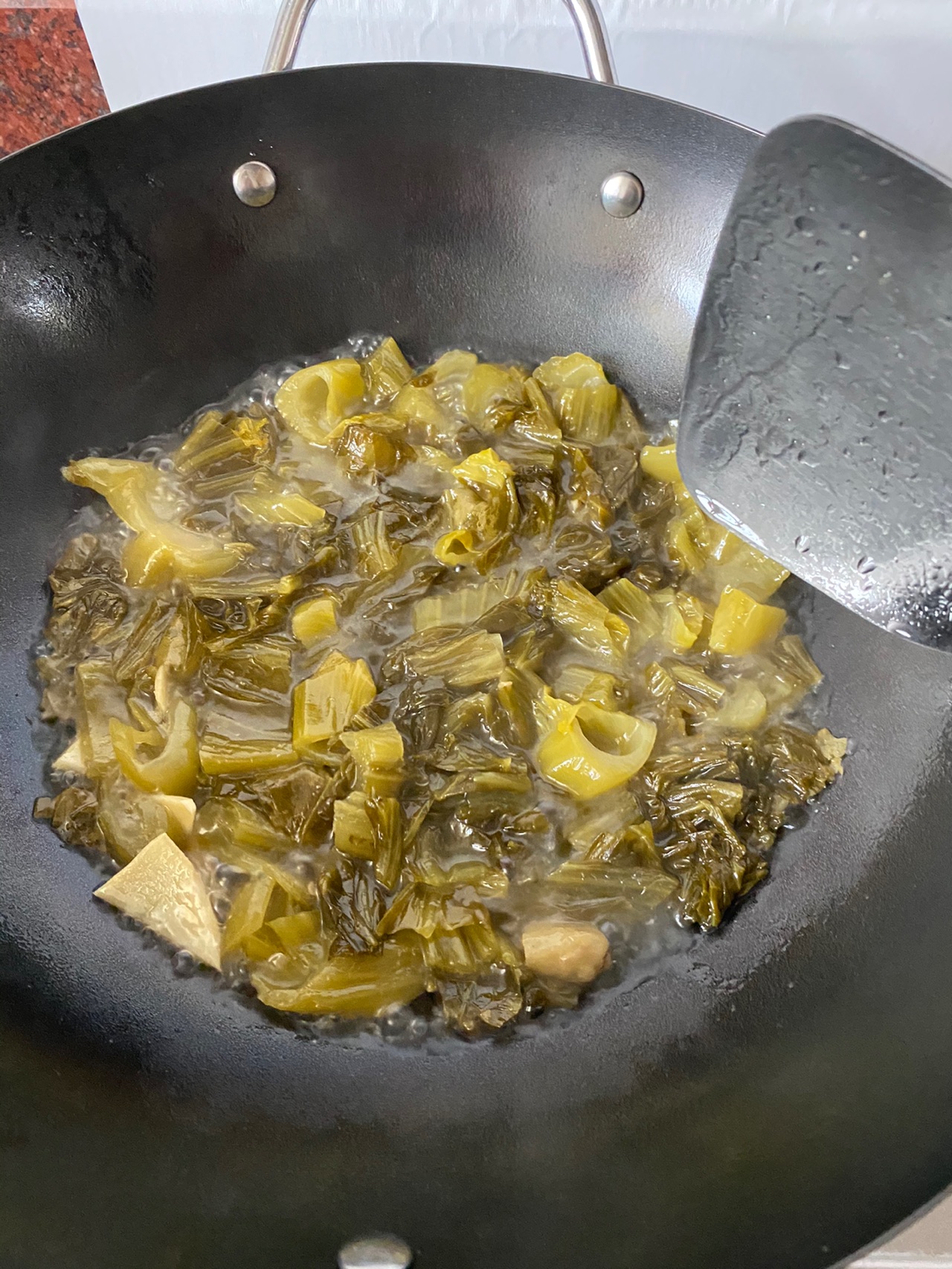 超级开胃的酸菜牛肉面