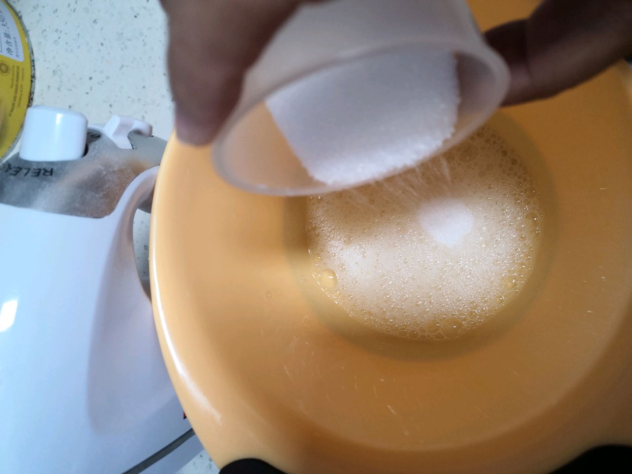 超级可爱的小黄人糖果蛋糕卷