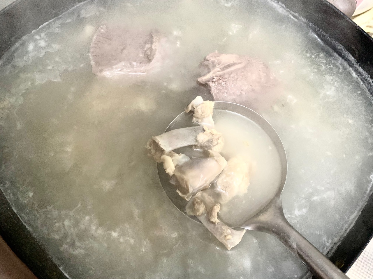 超级暖和的羊肉烩面