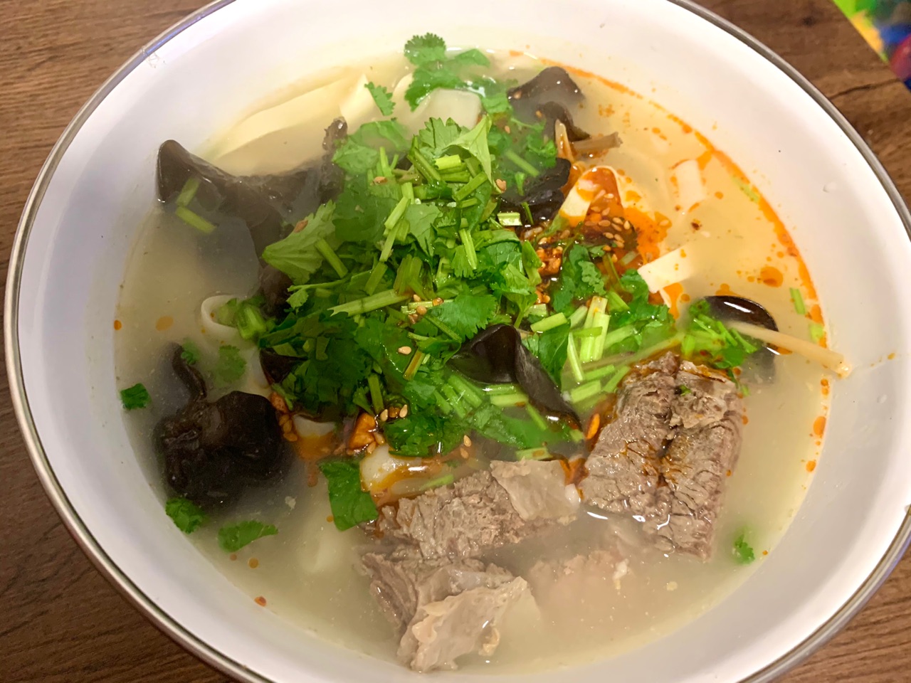 超级暖和的羊肉烩面