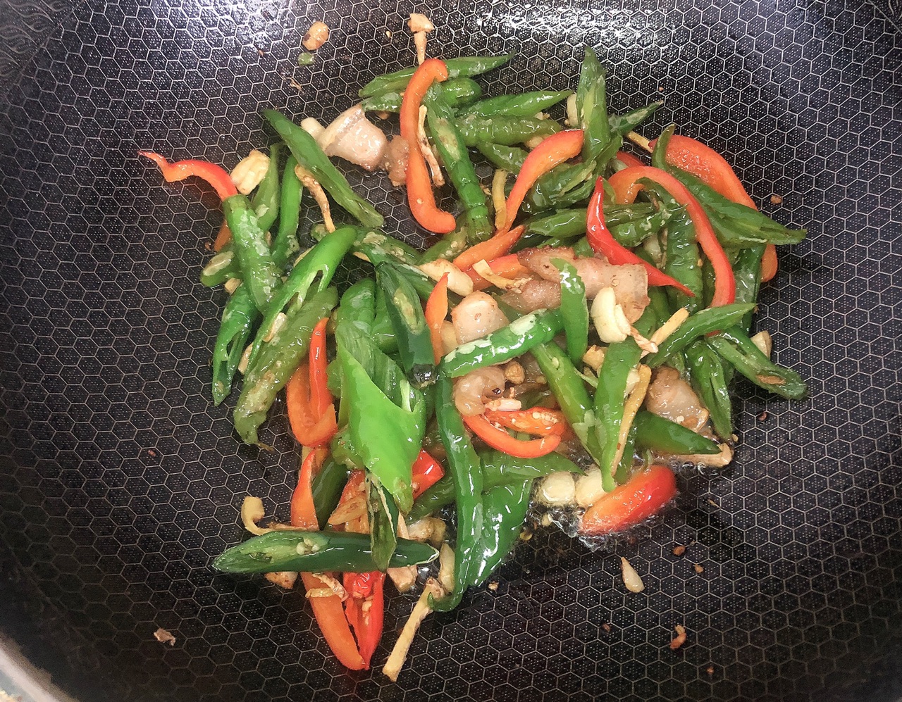 超级下饭菜-虎皮辣椒炒肉