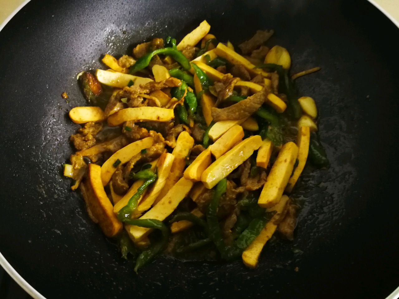 超级下饭的辣椒白干炒牛肉