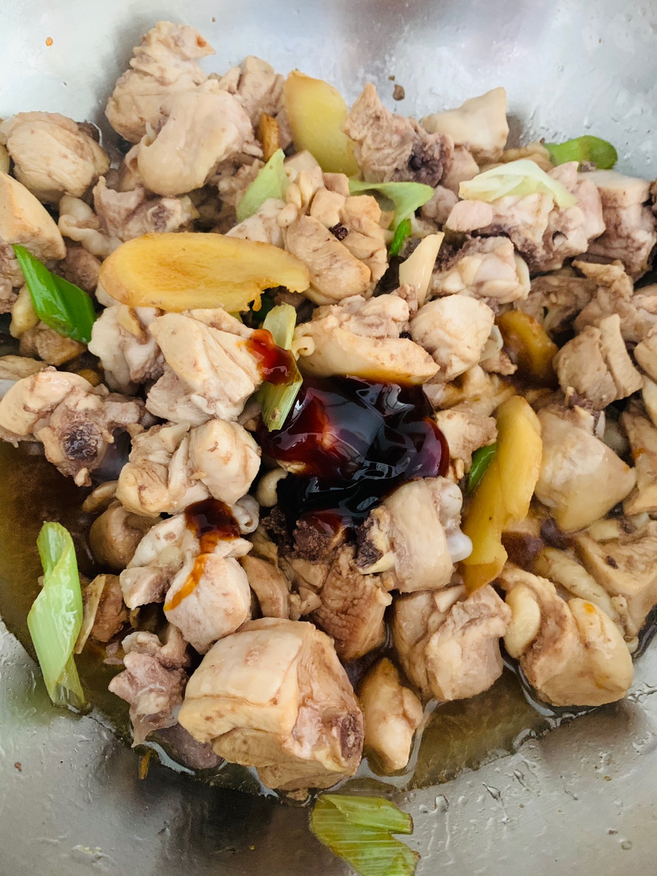 超级下饭—鸡腿炖红蘑