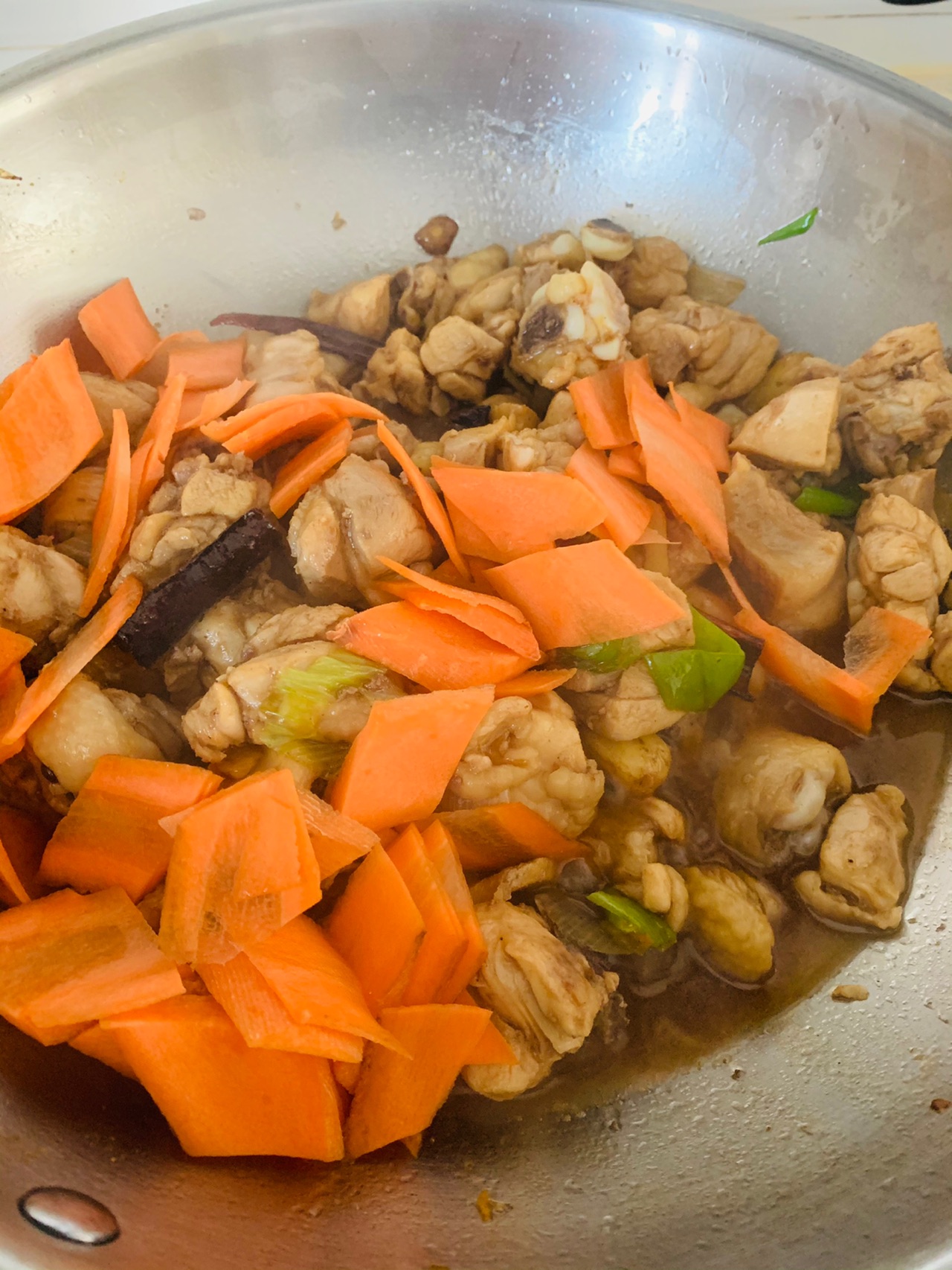 超级下饭—鸡腿炖红蘑