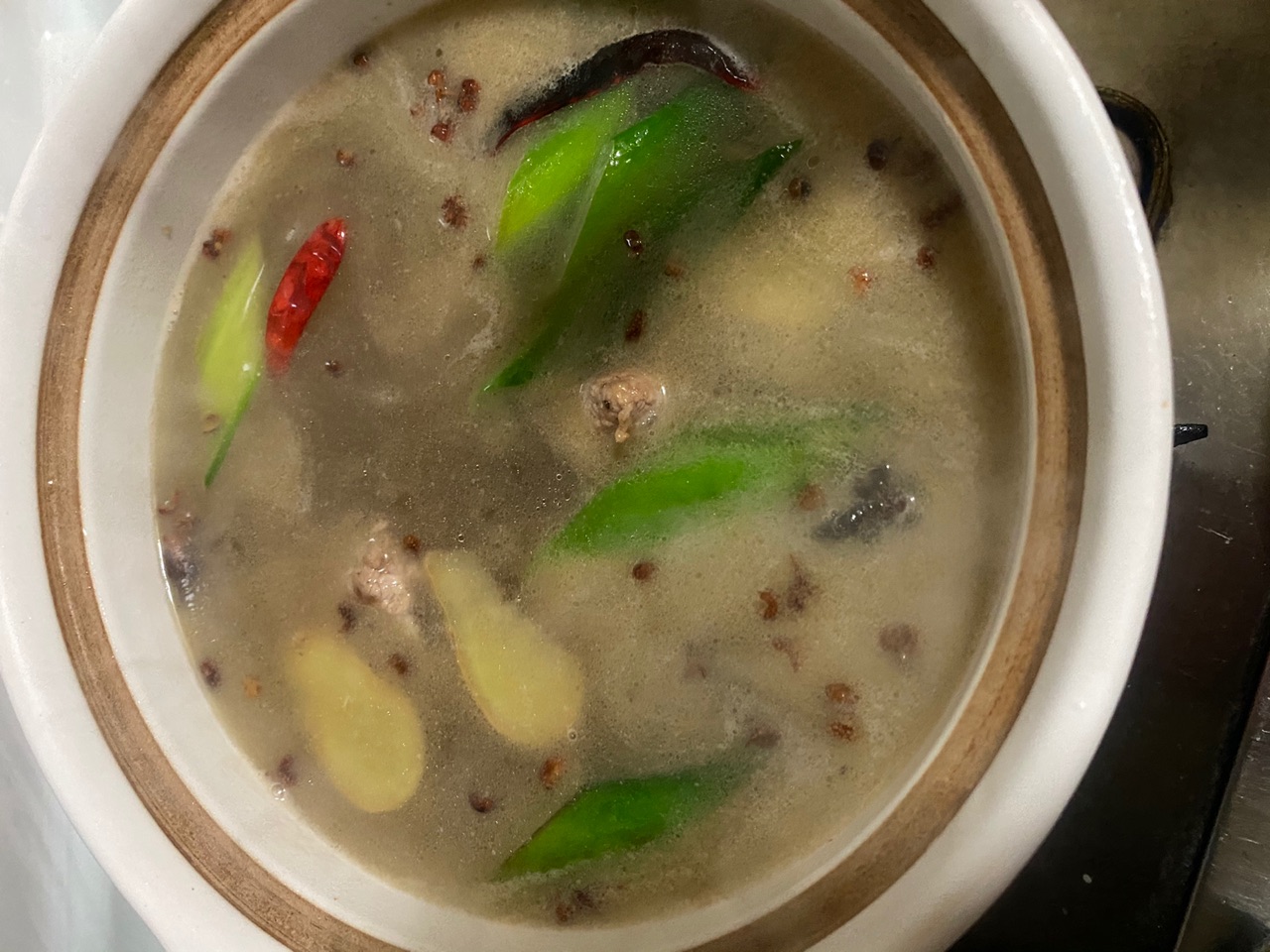 超级下饭神器~排骨土豆块