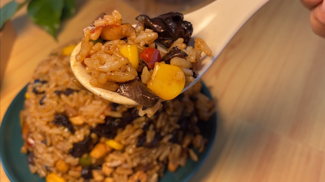 超级香的黑虎掌菌炒饭