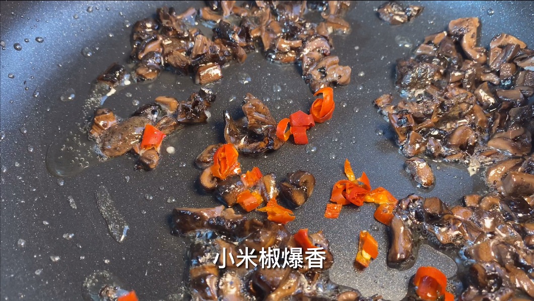 超级香的黑虎掌菌炒饭