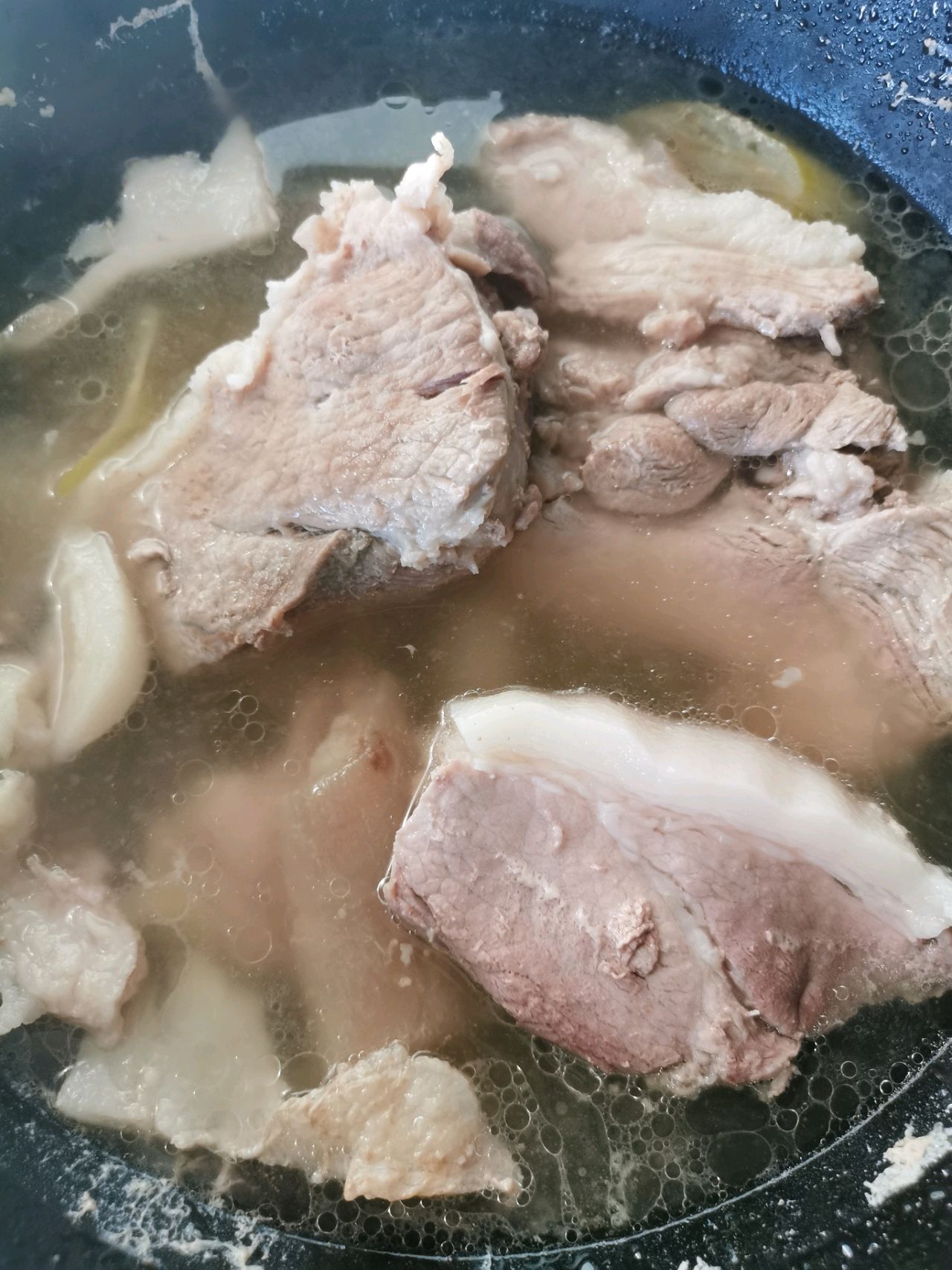 超级宣软酱肉玉米包子