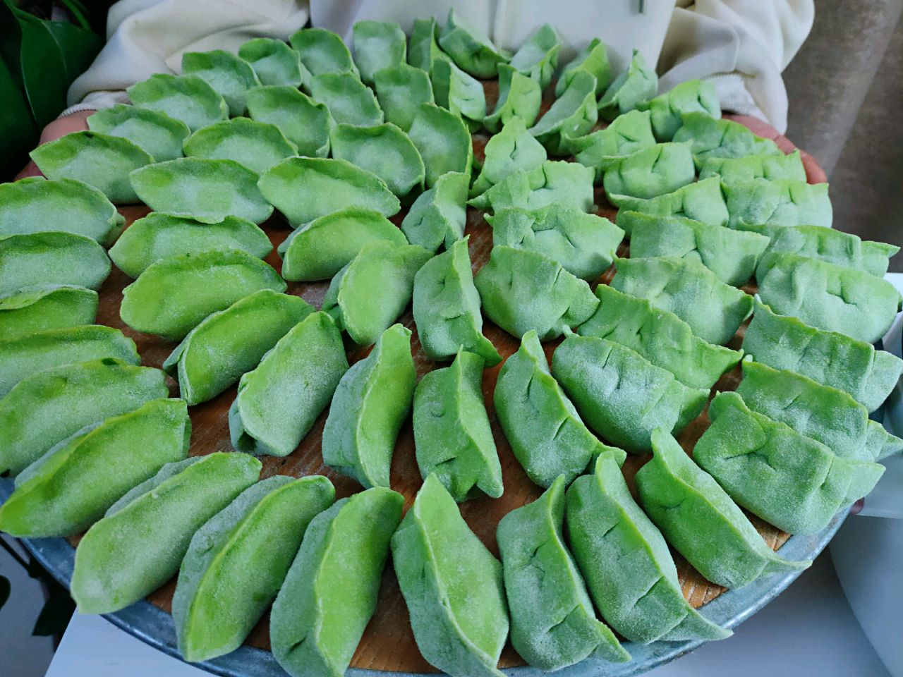 超简单的猪肉韭菜馅饺子