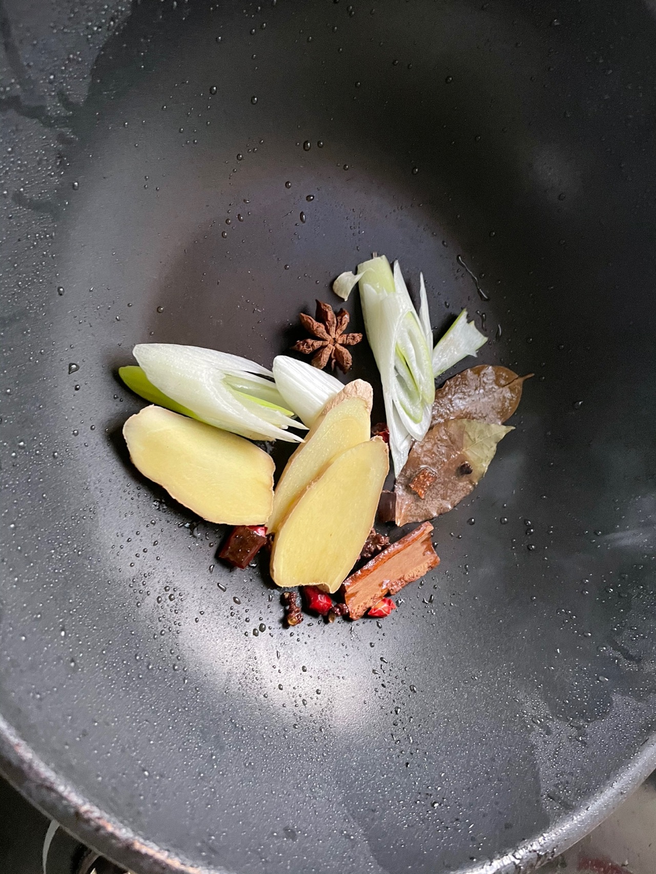 超简单虎皮鹌鹑蛋烧排骨，土方子，家乡味