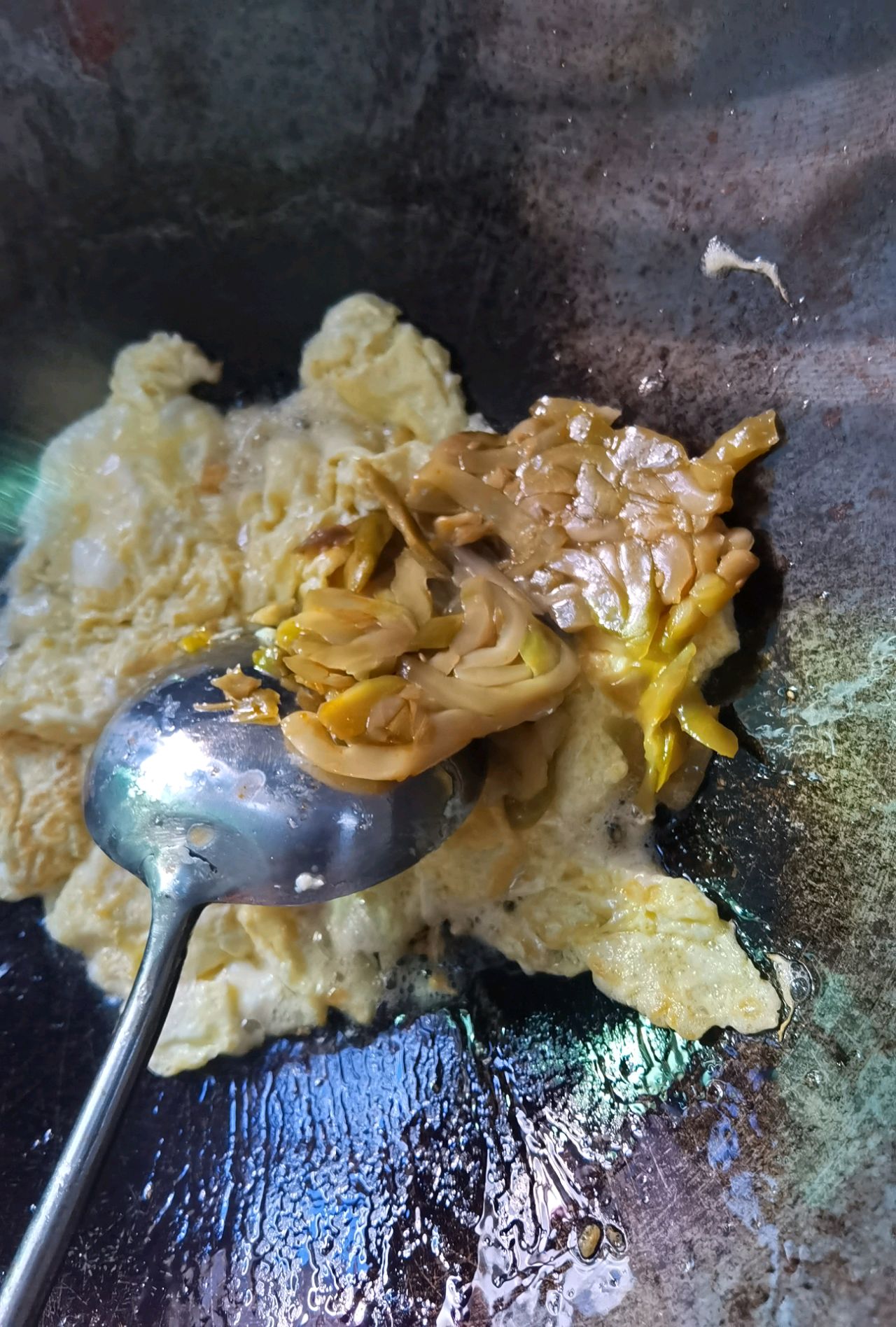 超简单鸡蛋炒榨菜