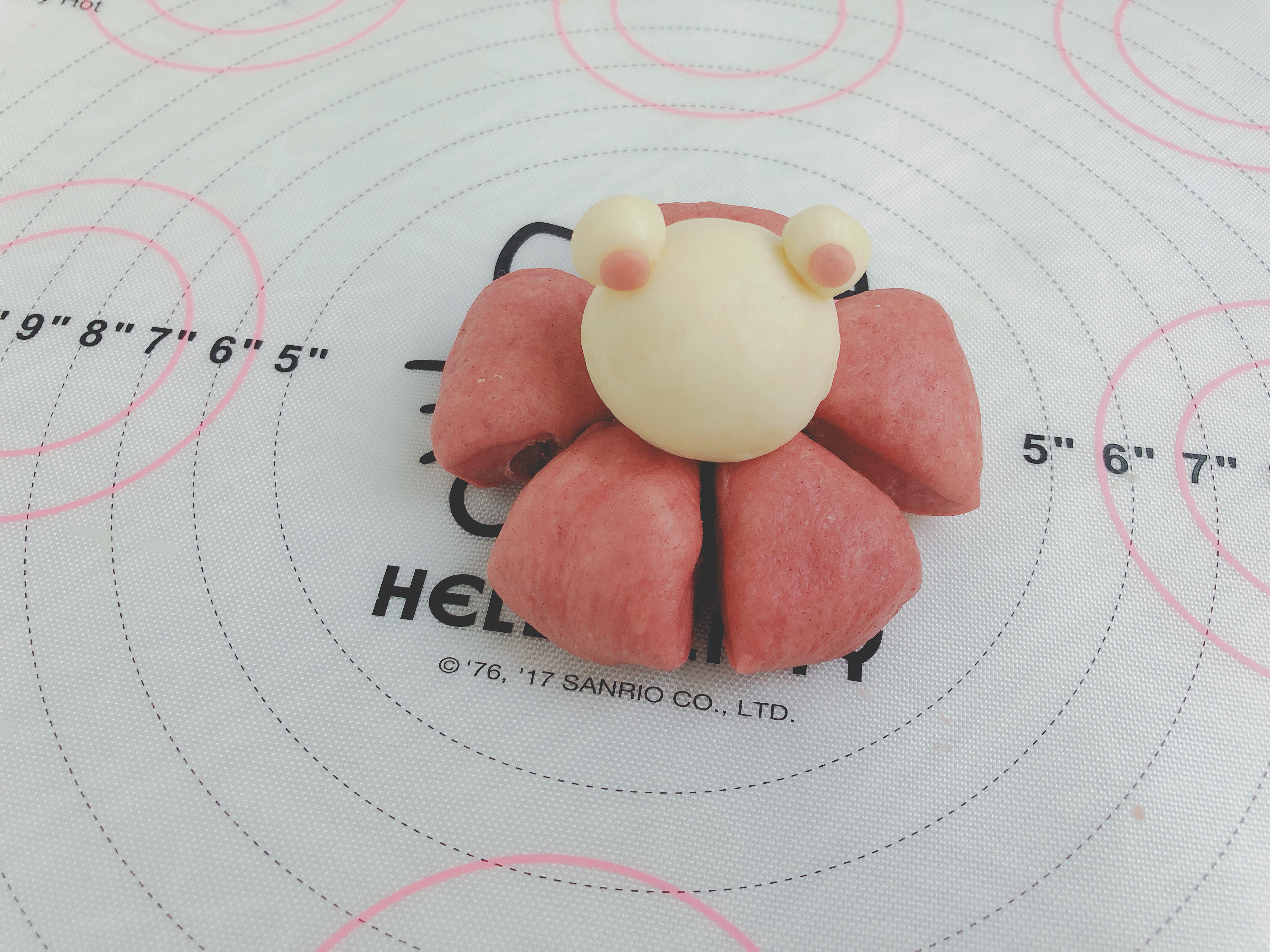 超可爱的小熊花朵面包