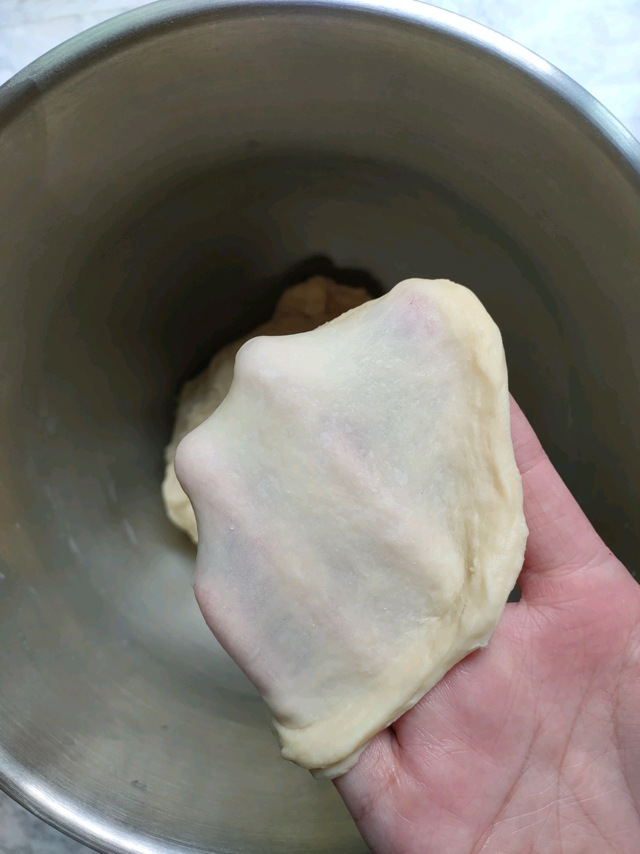 超柔软拉丝的炼乳牛奶排包