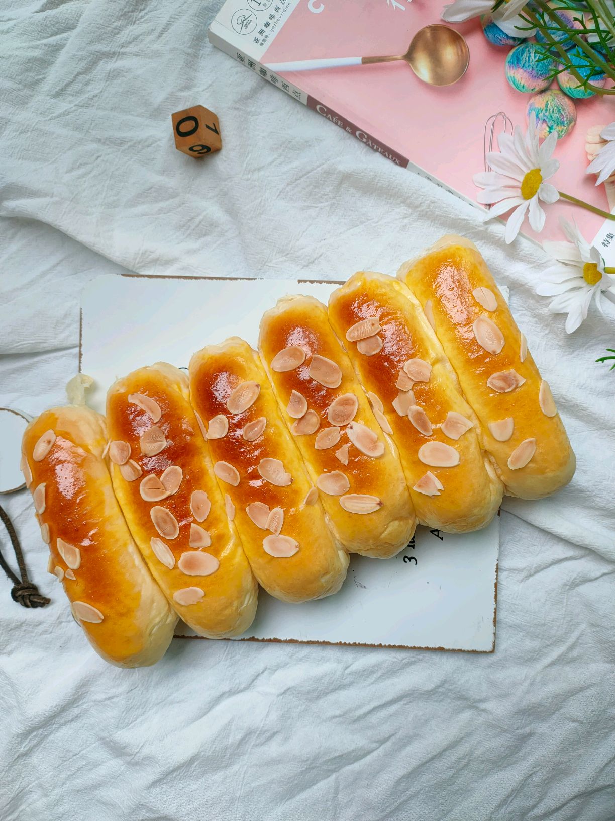 超柔软拉丝的炼乳牛奶排包