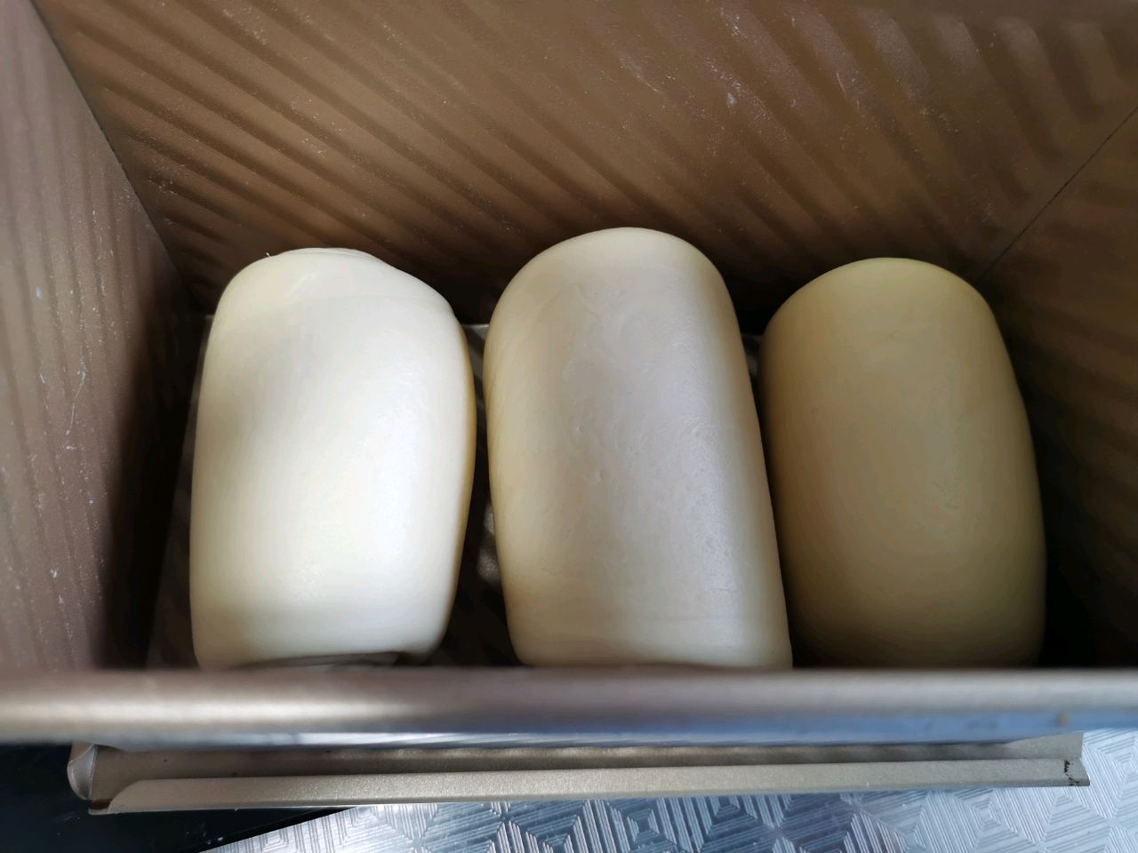 超软拉丝淡奶吐司