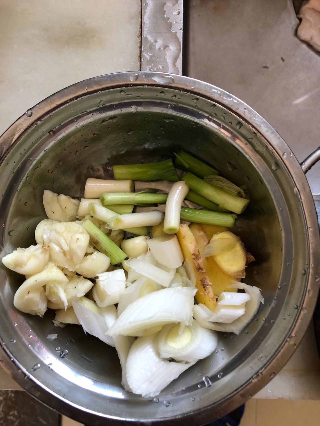 潮汕杂鱼煲