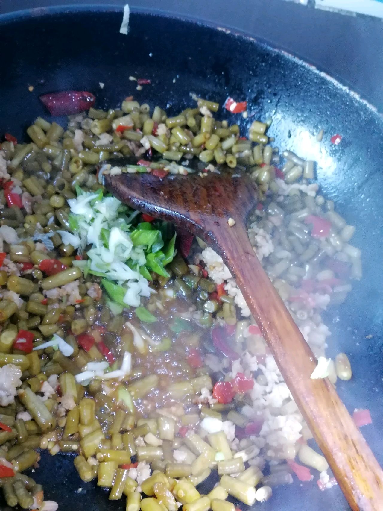 炒酸豆角+自制酸豆角