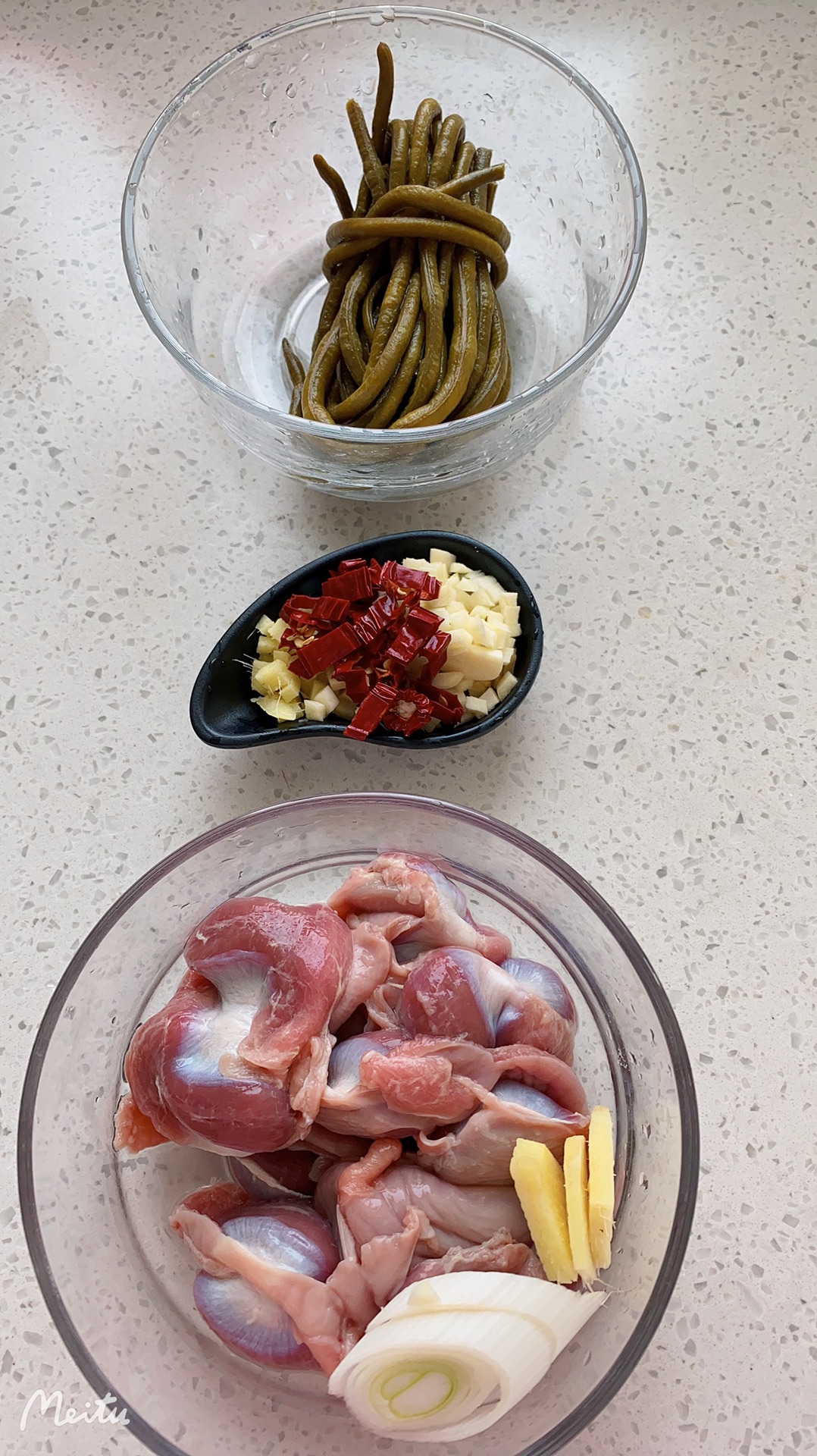 超下饭的酸豆角炒鸡胗