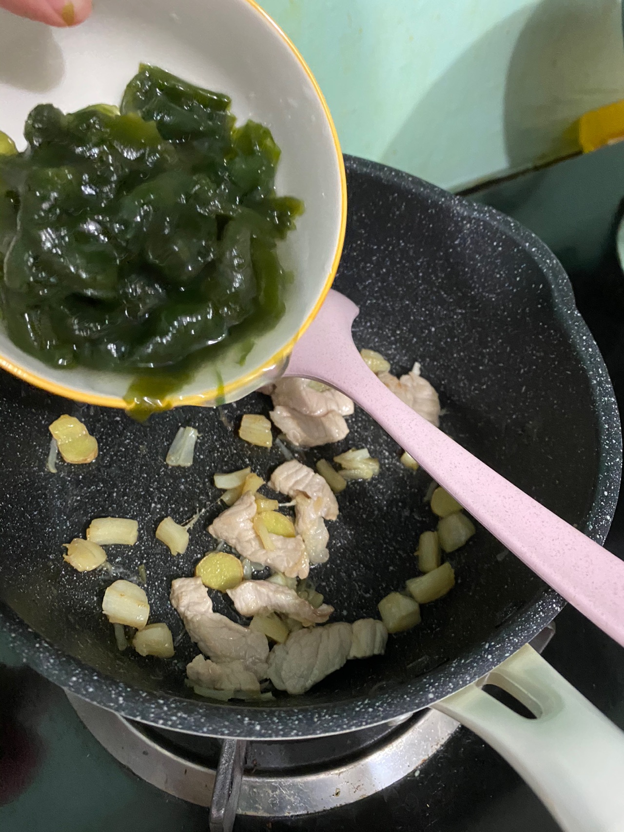 超鲜海带干贝瘦肉汤