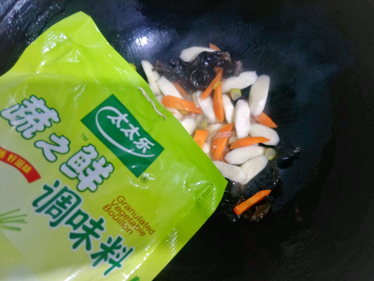 超鲜口感:木耳炒山药