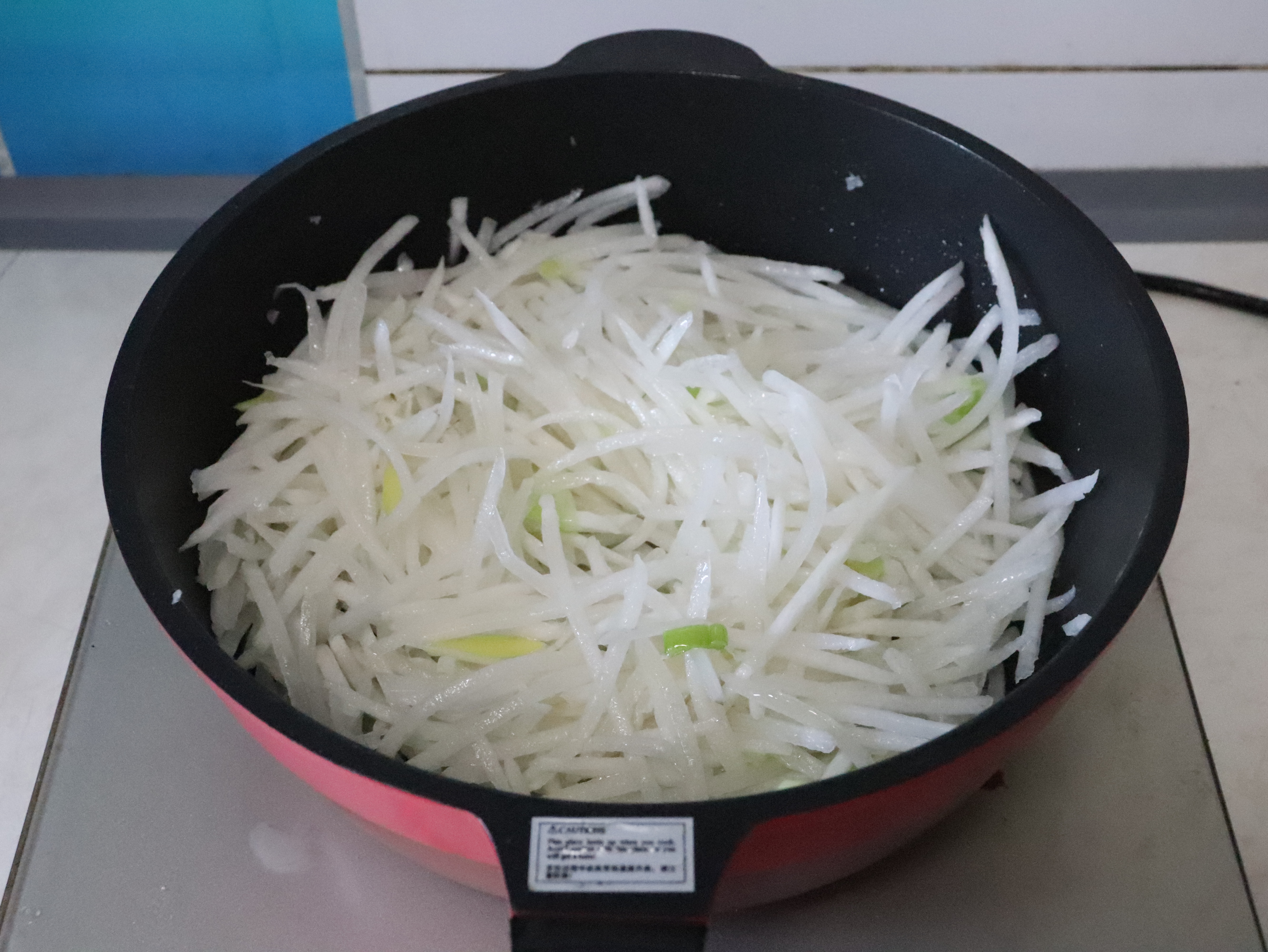 超鲜美好喝的白萝卜丝肥牛汤