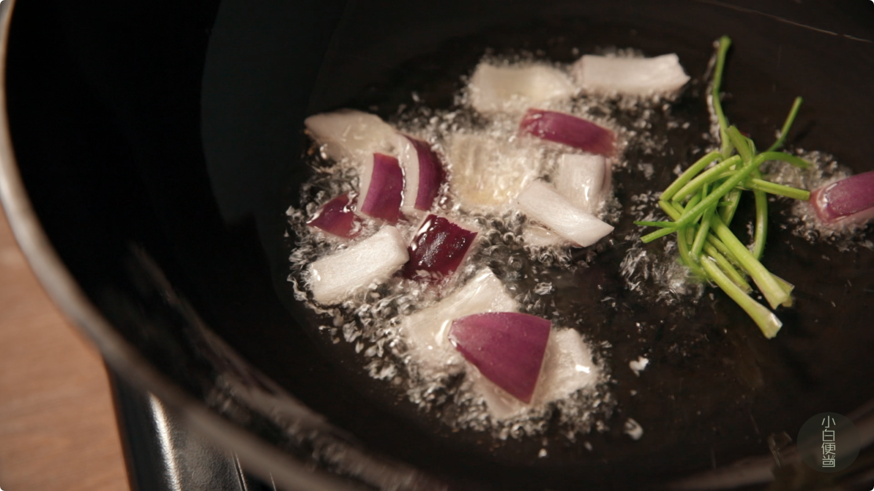 吃一口就能上瘾的红焖羊肉，暖身又暖胃，超级下饭