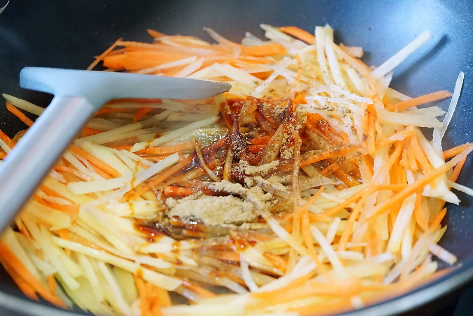 吃不够的土豆丝卷饼